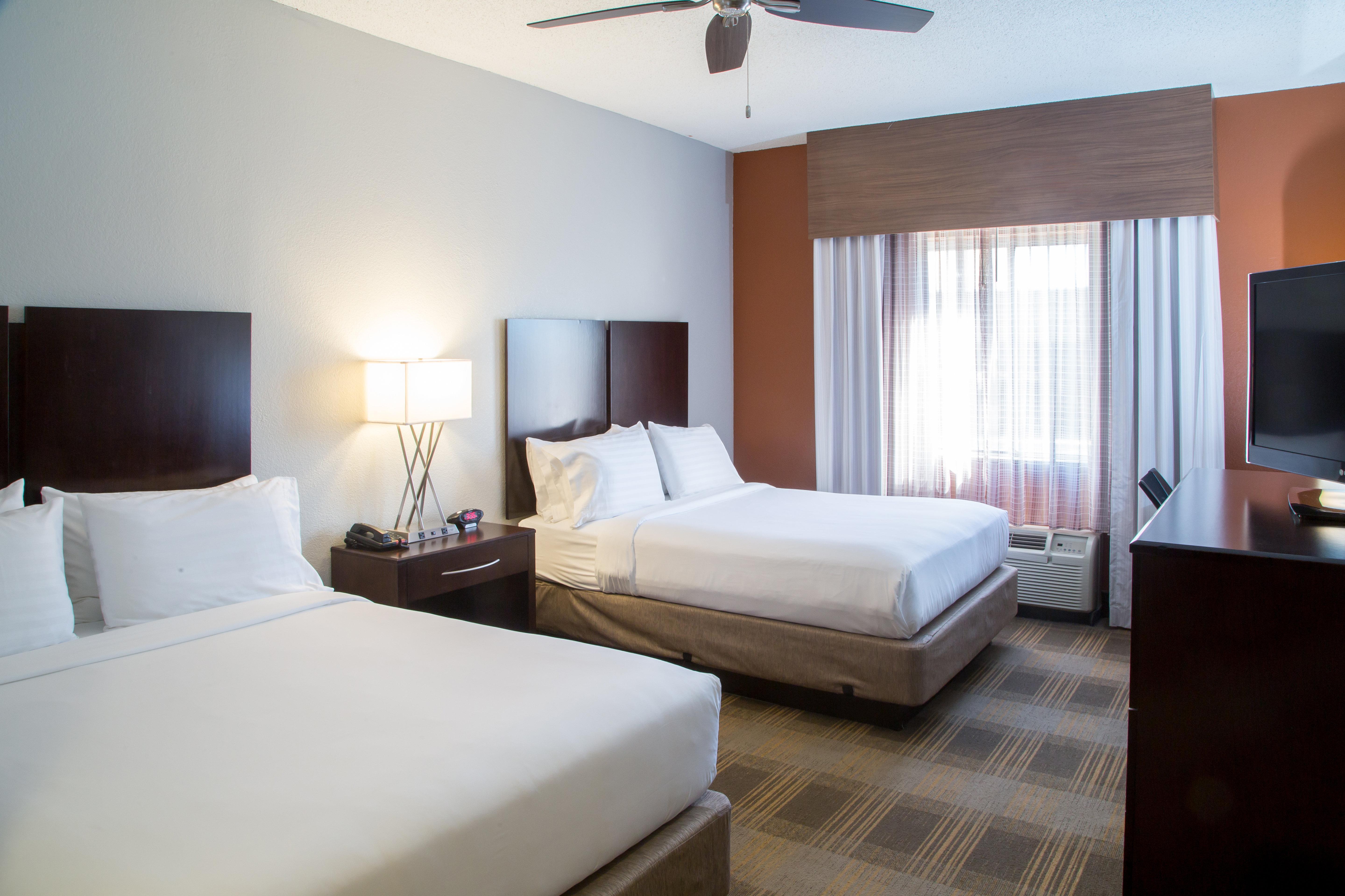 Holiday Inn Express & Suites - Oxford By Ihg Экстерьер фото